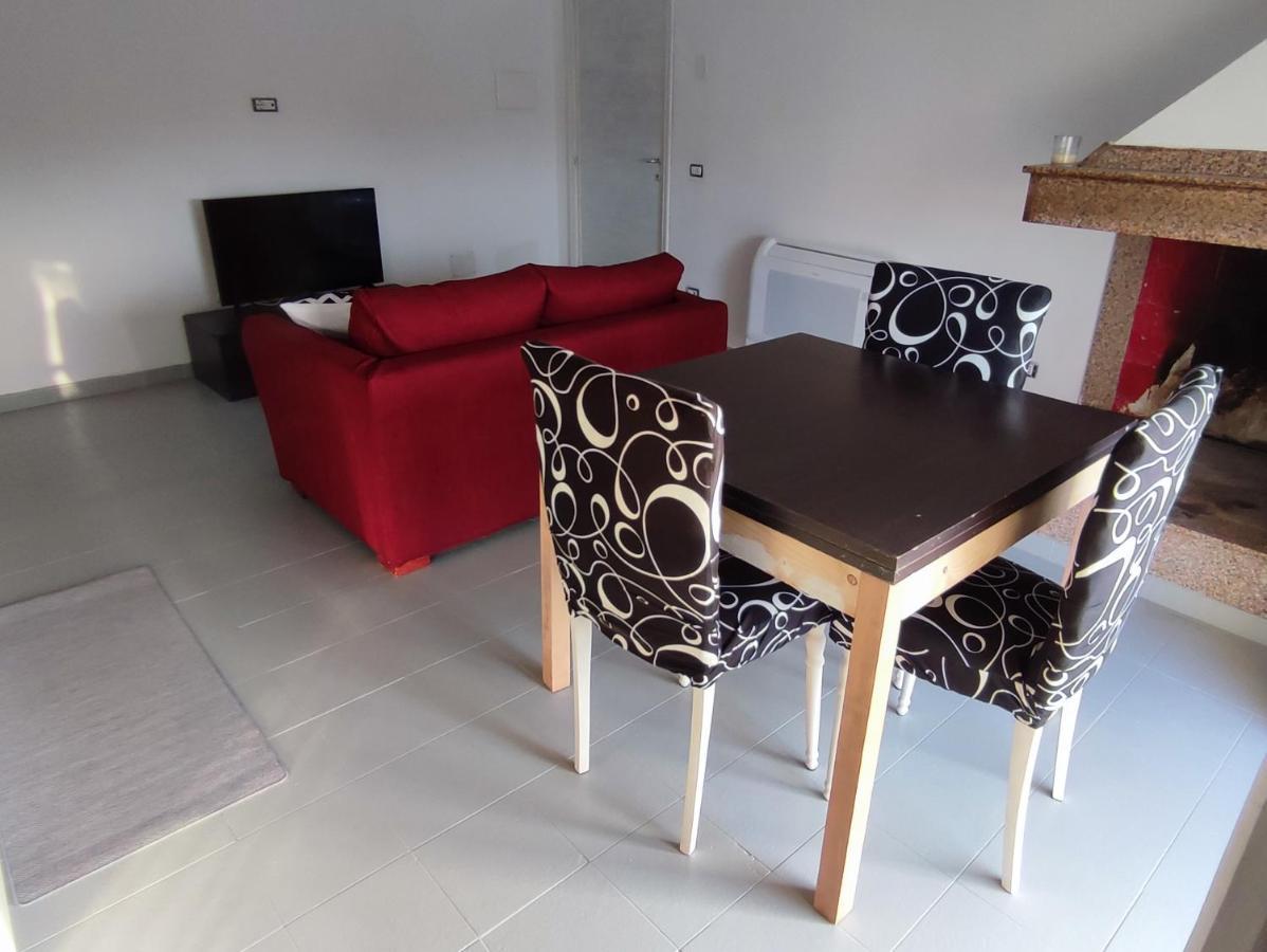 La Mansarda Apartment ตอร์โตลี ภายนอก รูปภาพ